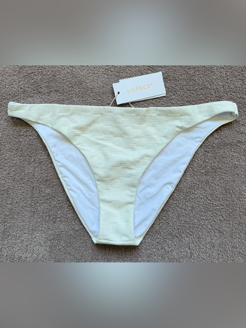 NEW - l*space x REVOLVE - SET - Missy Sunrise Seashell / Camacho Bottom - WHITE - Picture 3 of 11